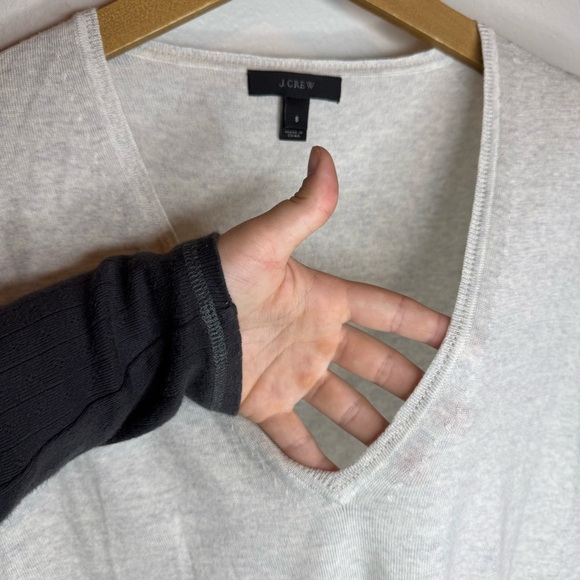 J Crew 48889 Women's Lightweight Merino Wool V-Neck Bright Sweater Heather Grey - Picture 2 of 9